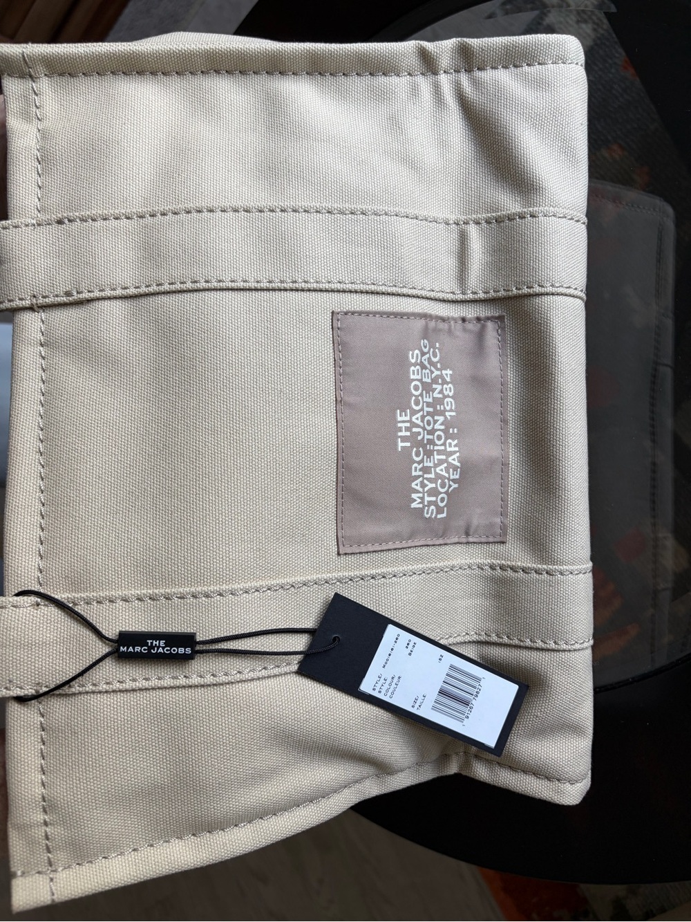 Marc Jacobs  'The Tote Bag'  size Medium - Picture 3 of 10